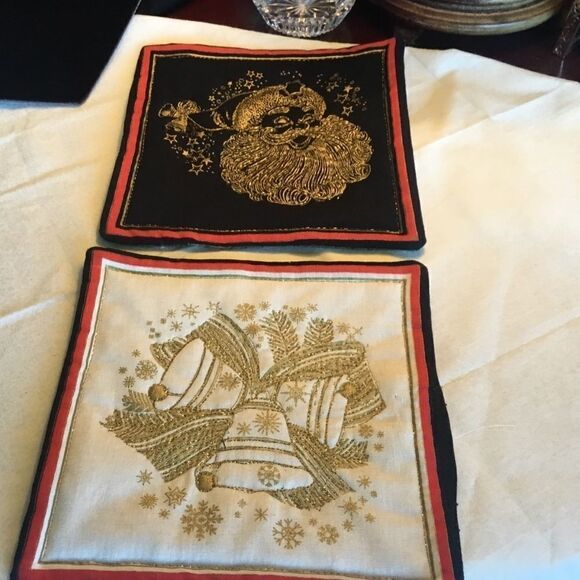 NWOT Set of 2 Holiday Wall Hangings - Picture 1 of 7